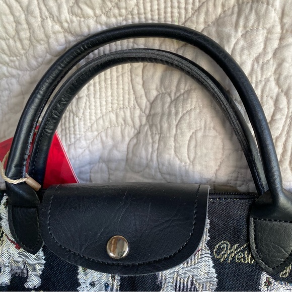 Tote bag, Westy, terrier, puppy print. Zipper top. Easily compacted. - Picture 5 of 7